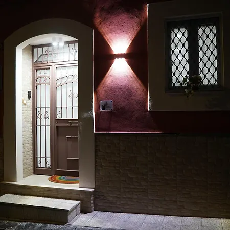 Happy Historic House *